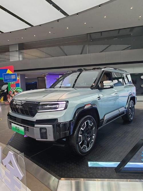成都109比亚迪方程豹硬派越野的爆款，英菲尼迪35周年与你共成长
